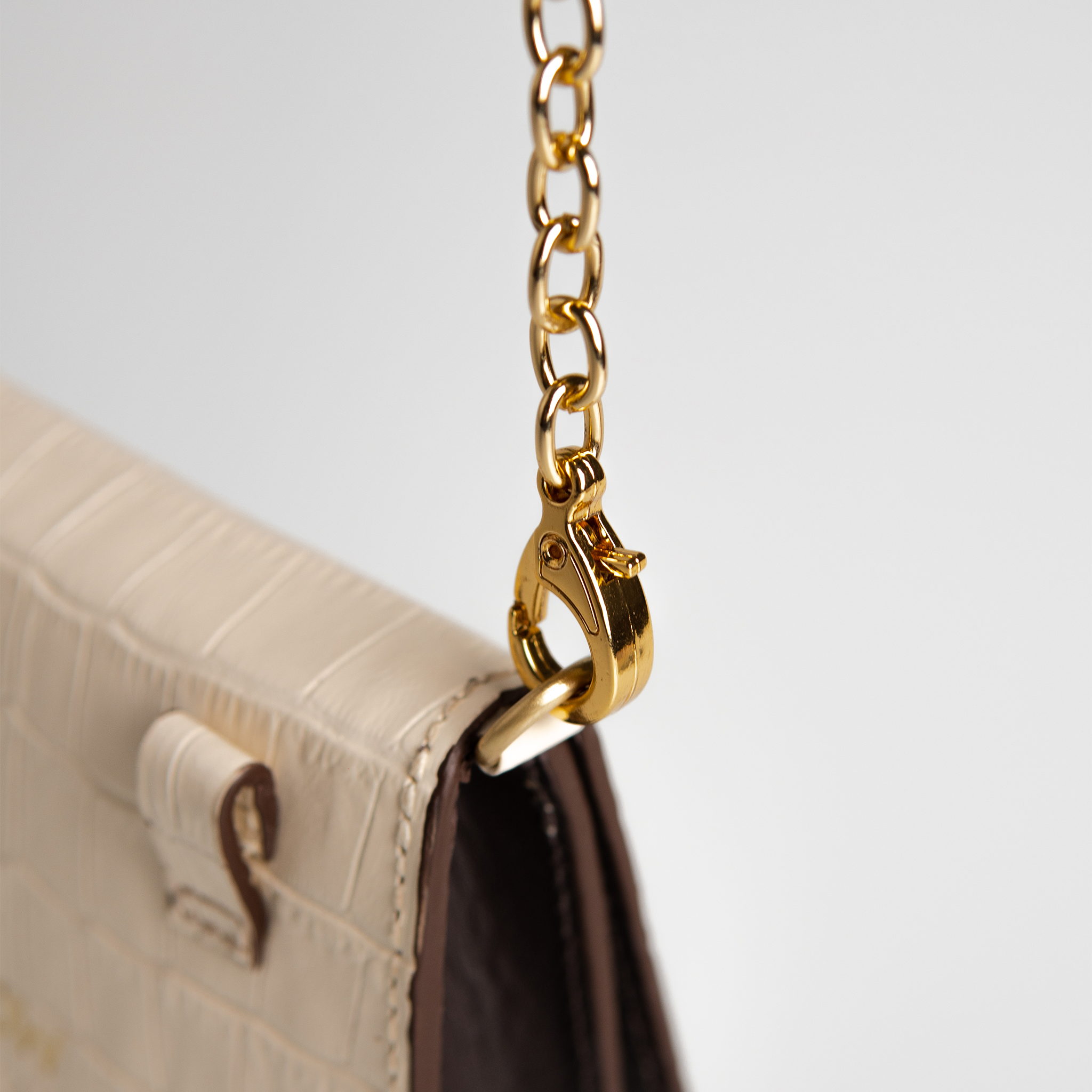 Camila Off White WOOW