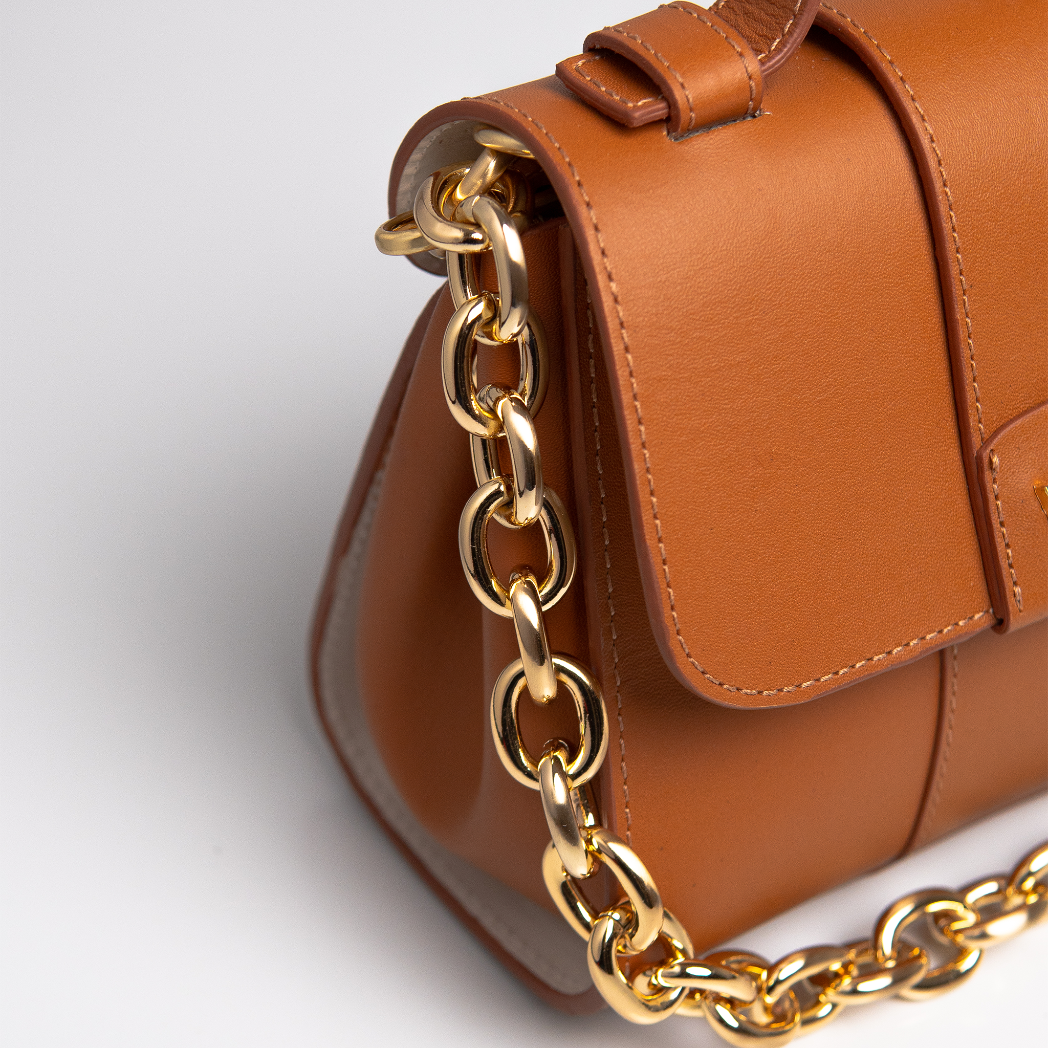 Bolsa Mini Aurora couro caramelo WOOW