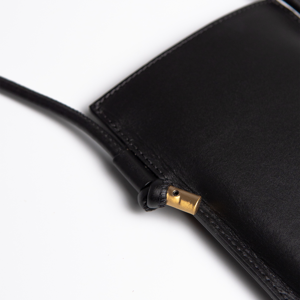 Bolsa porta celular Marina couro Preto WOOW