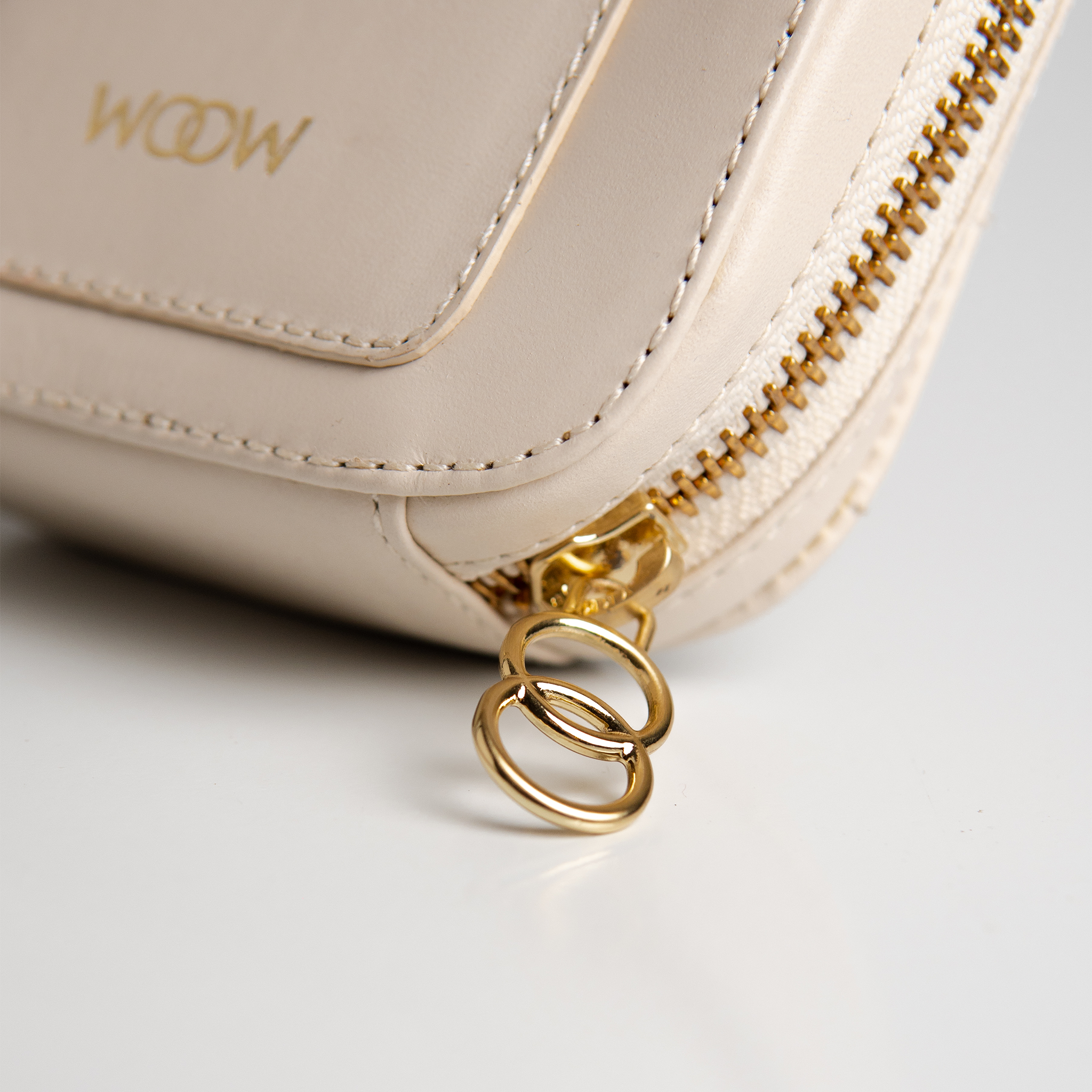 Stella Off White WOOW