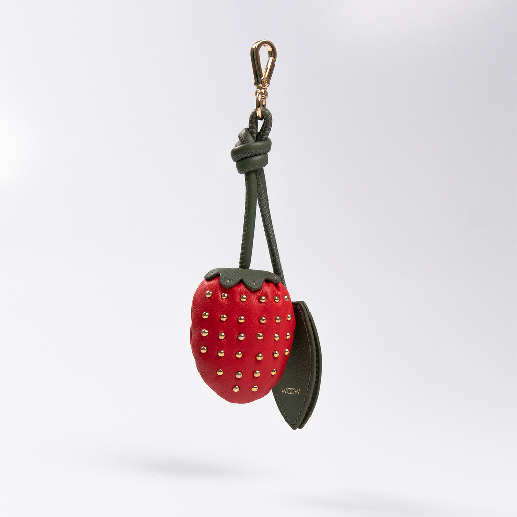 Chaveiro Manu Morango Cravejado WOOW