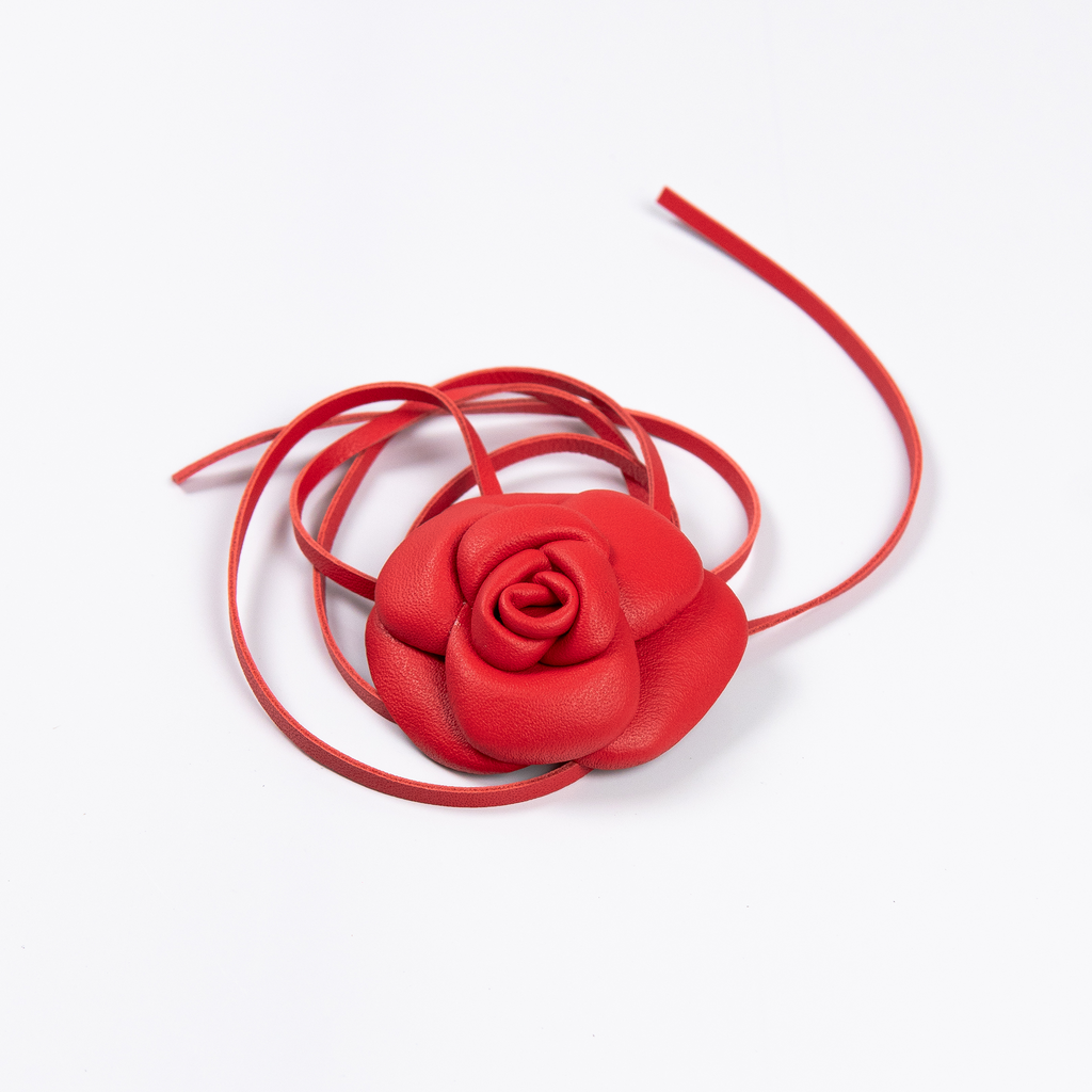 Flor Passione em Couro Vermelho WOOW