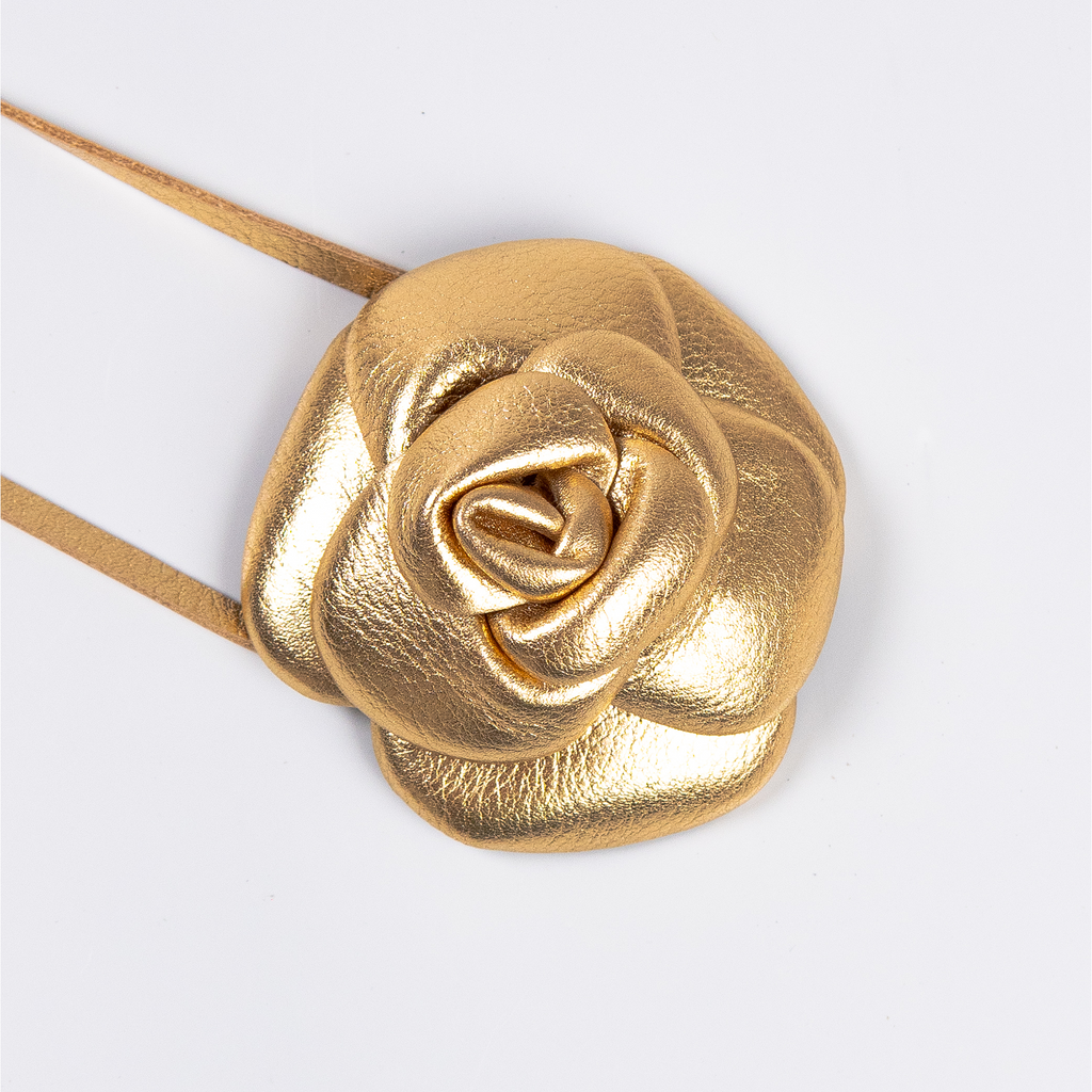 Flor Prosperitá em Couro Gold WOOW